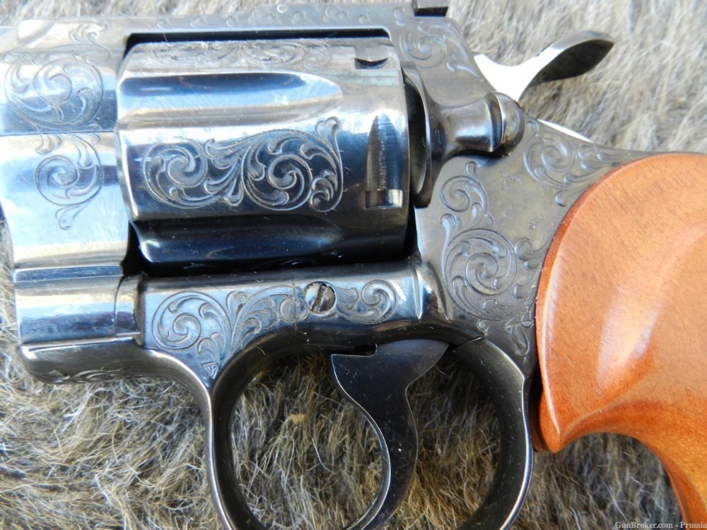 Colt Python 357 Magnum 4" Blue C Factory Engraved NIB-img-2