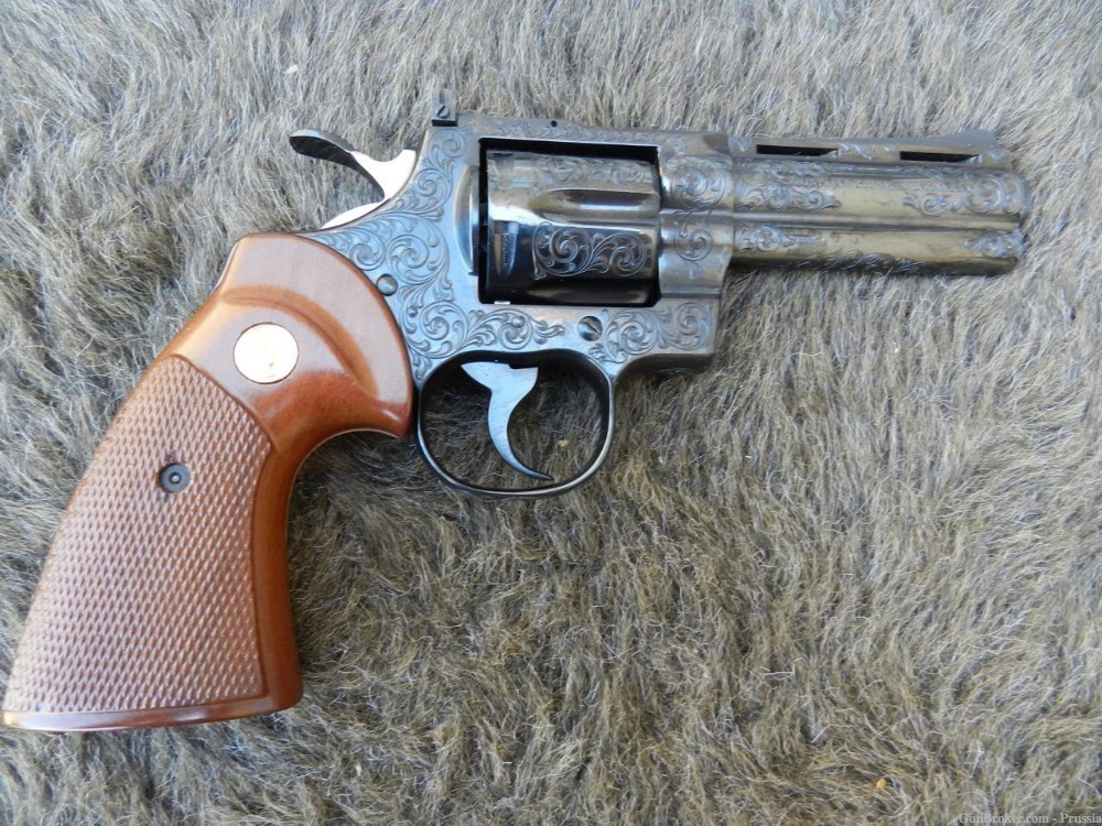 Colt Python 357 Magnum 4" Blue C Factory Engraved NIB-img-8