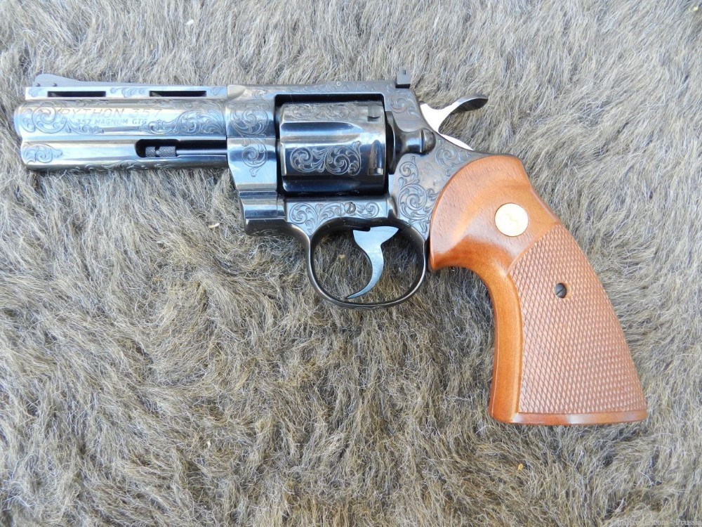 Colt Python 357 Magnum 4" Blue C Factory Engraved NIB-img-13
