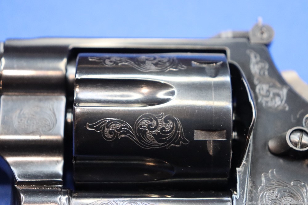 Smith & Wesson Model 29 Deluxe Revolver 44MAG ENGRAVED S&W 44 Mag 4" Blued-img-29