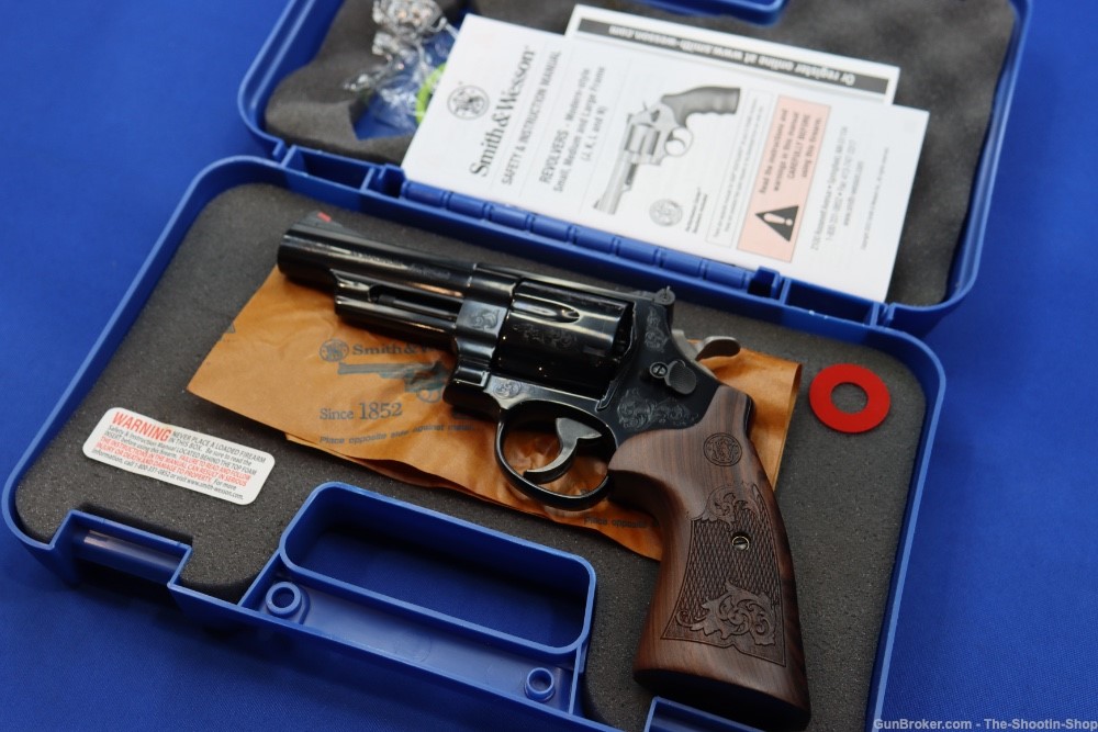 Smith & Wesson Model 29 Deluxe Revolver 44MAG ENGRAVED S&W 44 Mag 4" Blued-img-42
