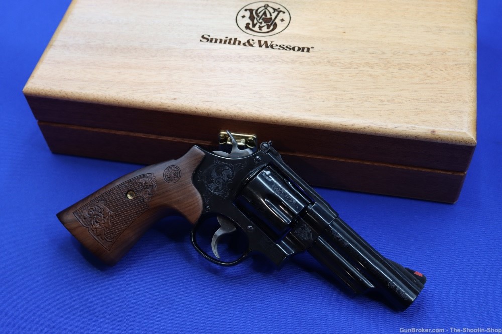Smith & Wesson Model 29 Deluxe Revolver 44MAG ENGRAVED S&W 44 Mag 4" Blued-img-2