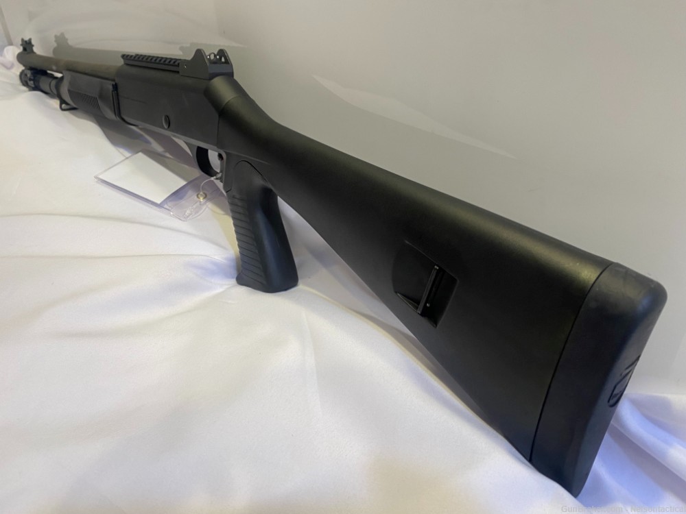 USED - Benelli M4 12GA Shotgun-img-4