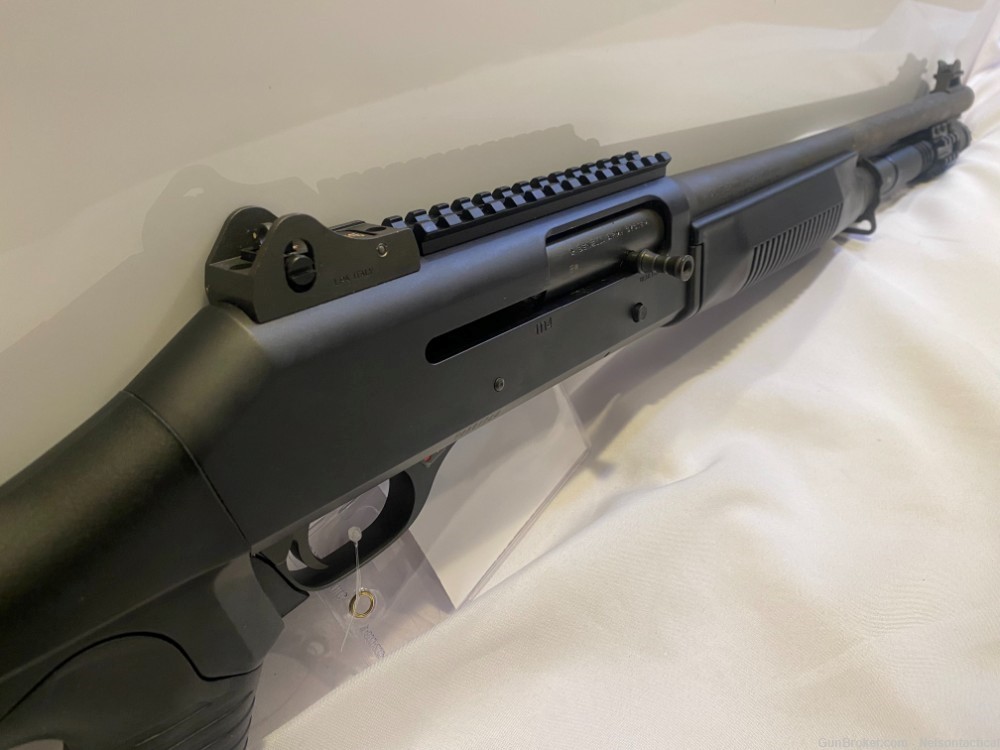 USED - Benelli M4 12GA Shotgun-img-2