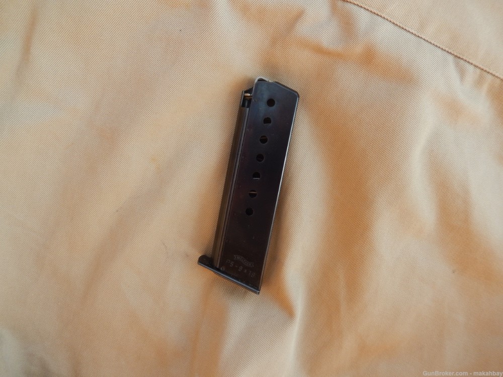 WALTHER P5 MAGAZINE 9 mm   P 5 magazine. WALTHER ORIGINAL & MINT CONDITION -img-1