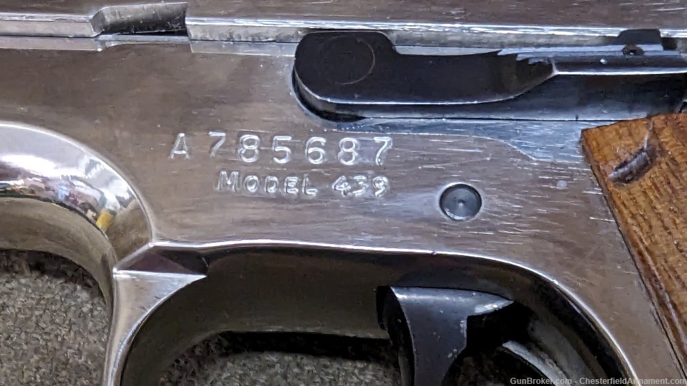 Smith & Wesson  S&W  439 9mm Nickel   semi auto pistol, -img-10
