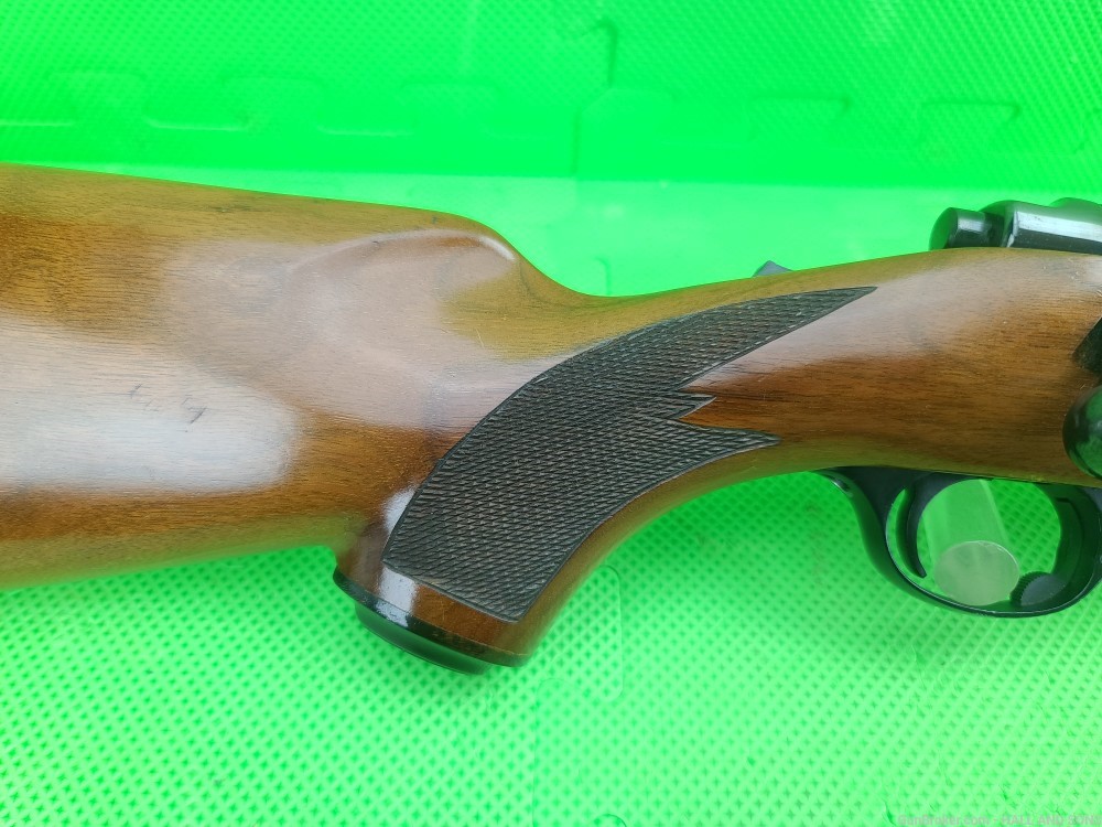 Ruger M77 * 220 SWIFT * VARMINT 26" HEAVY BARREL BORN 1976 Tang Safety-img-11