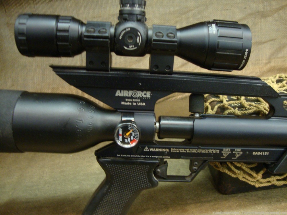 AirForce Mod R1201\, w/UTG 3-9 x 32 scope, 25 CAL Pnumatic Rifle-img-8