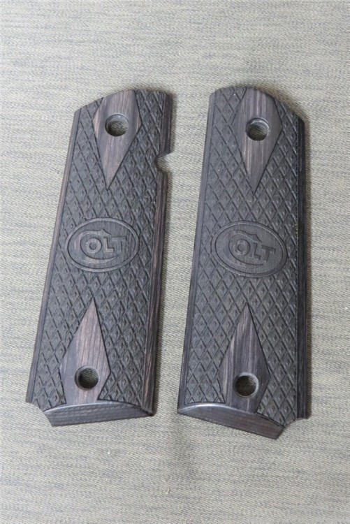 1911 Government Silverblack Grips Colt Serpentine Logo Wood-img-0