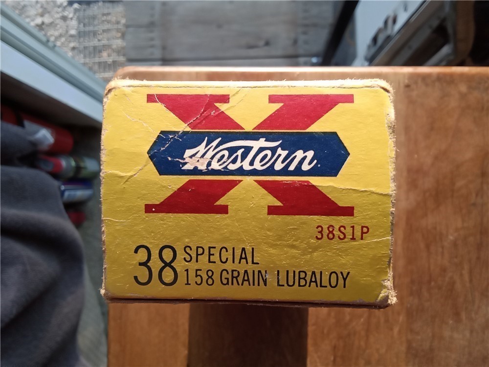 Vintage Western Super X 38 cf 158 gr. Lubaloy -oilproof 46 rds.-img-1