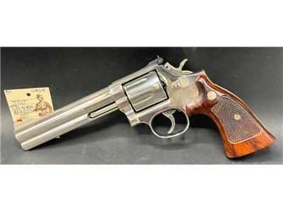 Smith and Wesson 586 Nickle 357 Magnum