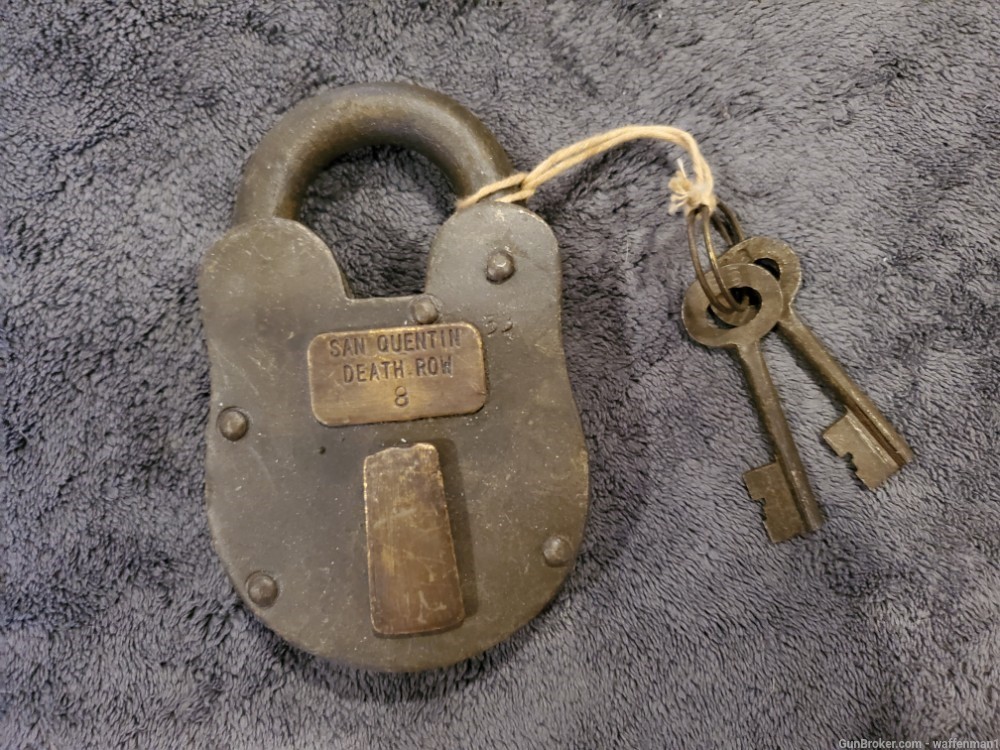 Old West Style SAN QUENTIN PRISON DEATH ROW Padlock w/ Keys antique Looking-img-0