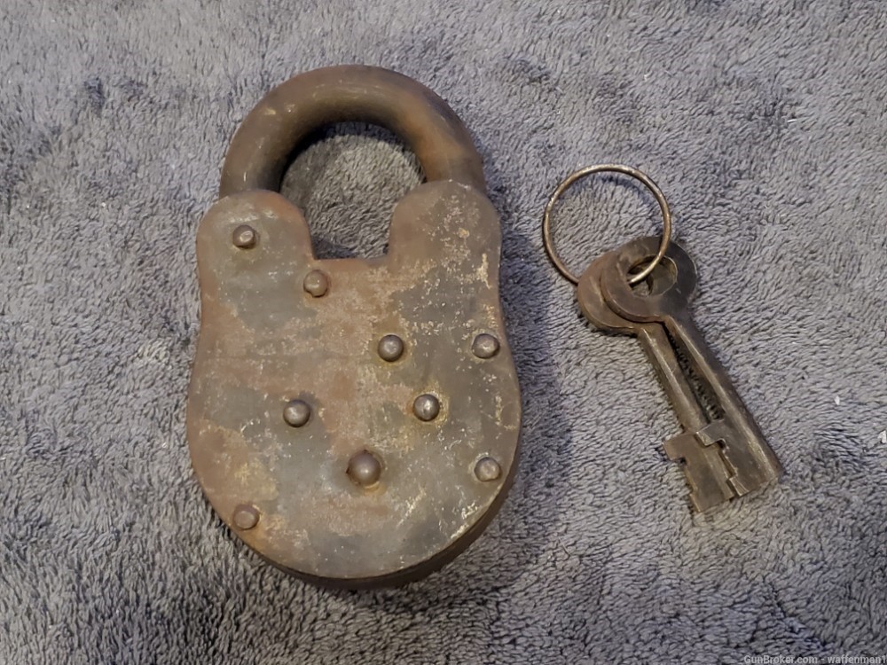Old West 1880's Style Antique Looking FOLSOM STATE PRISON Padlock with Keys-img-1
