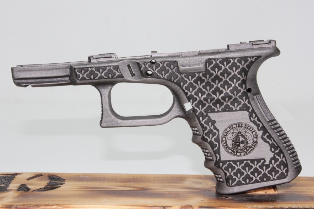 Glock 23 Frame Custom Cerakote and Engraved -img-1