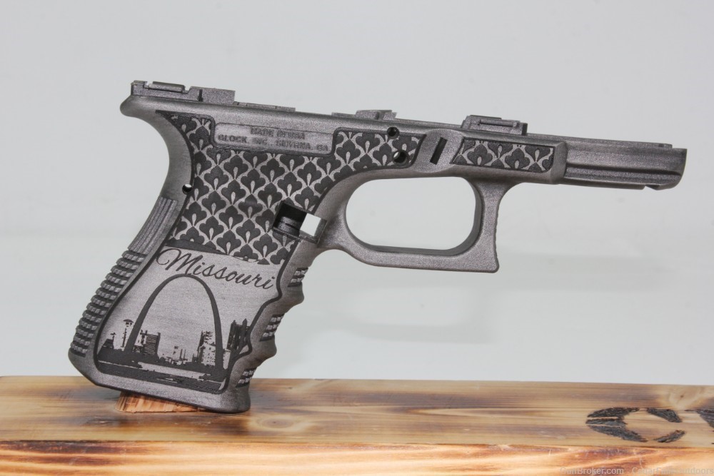 Glock 23 Frame Custom Cerakote and Engraved -img-0