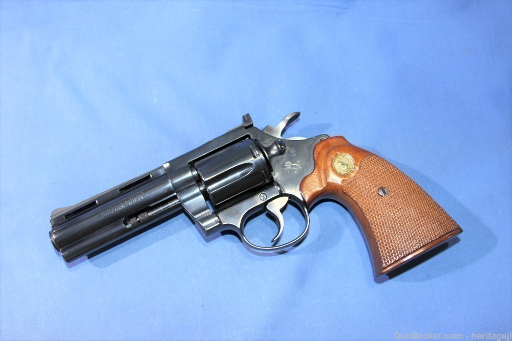 Colt Diamondback 22LR 4" Blued Revolver 1976 / G370-img-1