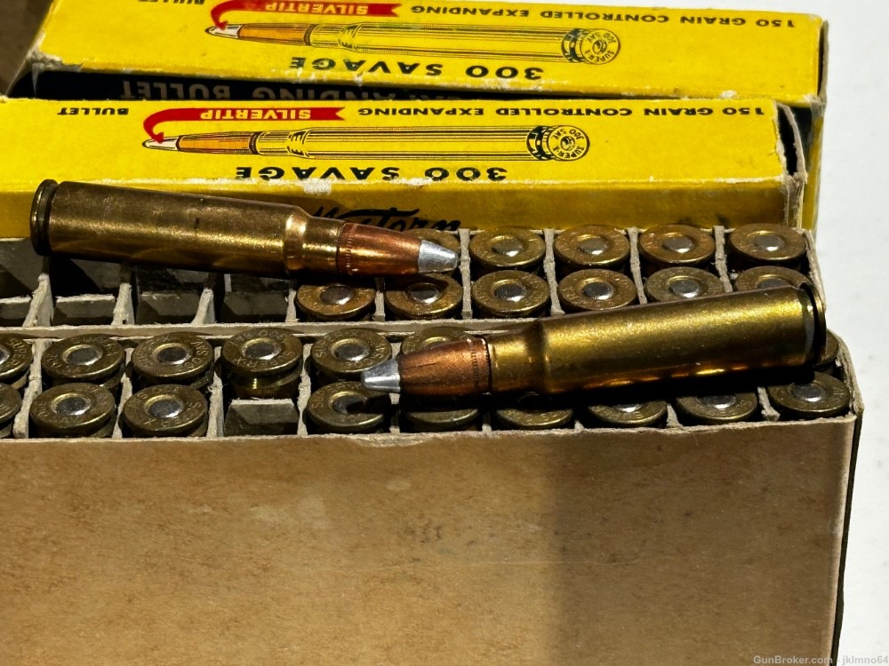 33 rounds of new old stock Western SUPER-X 300 Savage 150gr Silvertip ammo-img-5