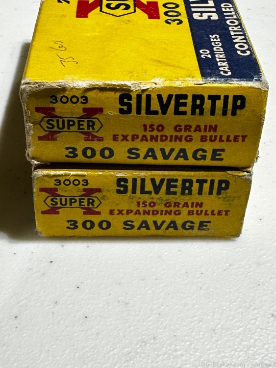 33 rounds of new old stock Western SUPER-X 300 Savage 150gr Silvertip ammo-img-1