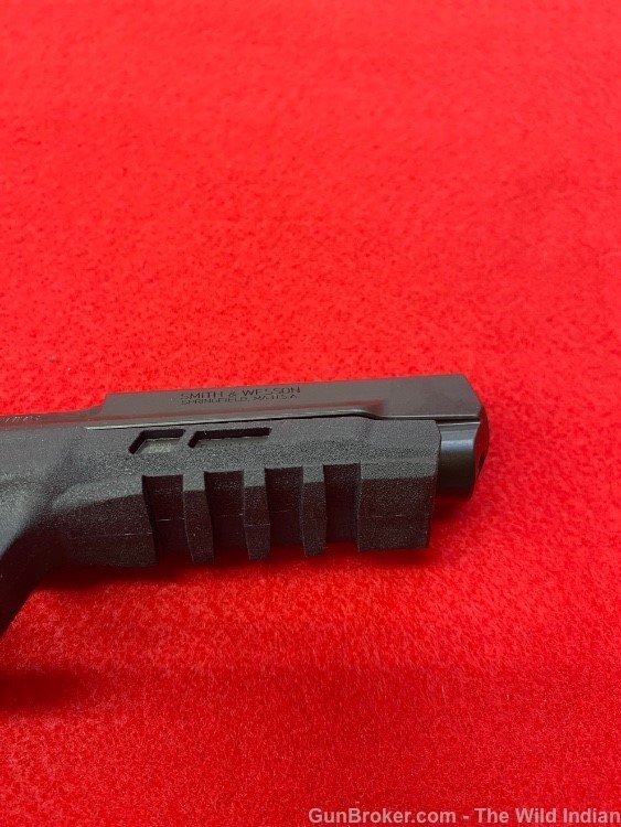 Smith & Wesson 13433 M&P 22 Magnum 22 WMR 30+1 (2) 4.35" Tempo Barrel -img-4