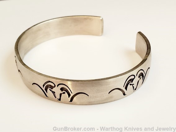 925 Sterling Silver Cuff Bracelet w/Engraved Argali Heads. UNISEX.*REDUCED*-img-2