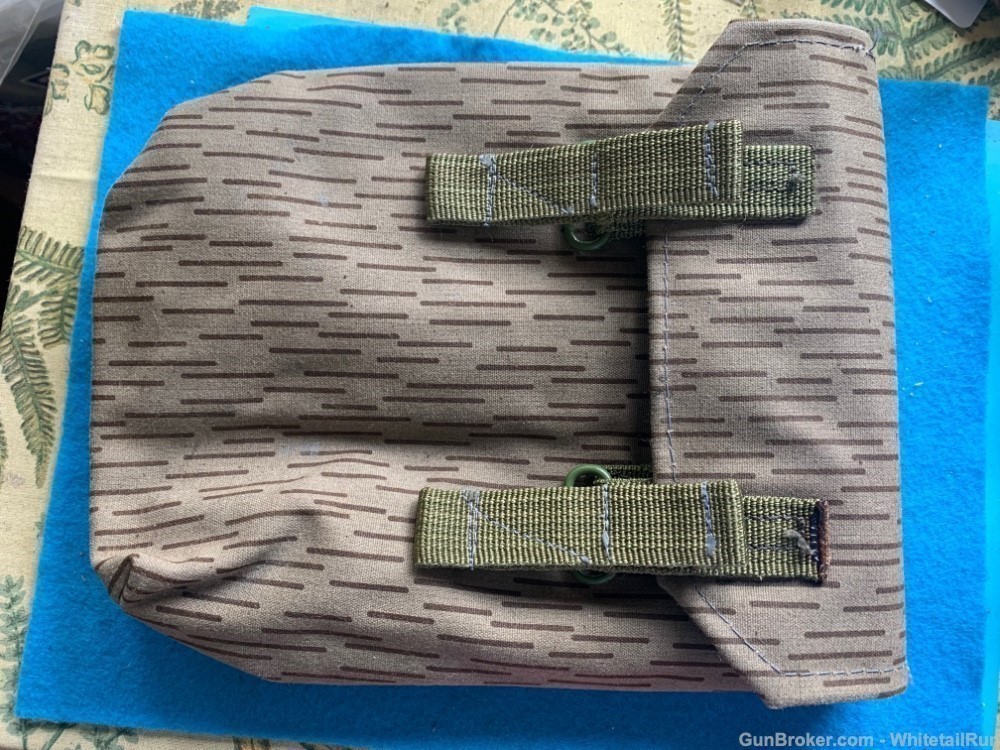 AK MILITARY MAGAZINE POUCH-HOLDS 4 MAGAZINES-USED-MILITARY MARKED-img-0