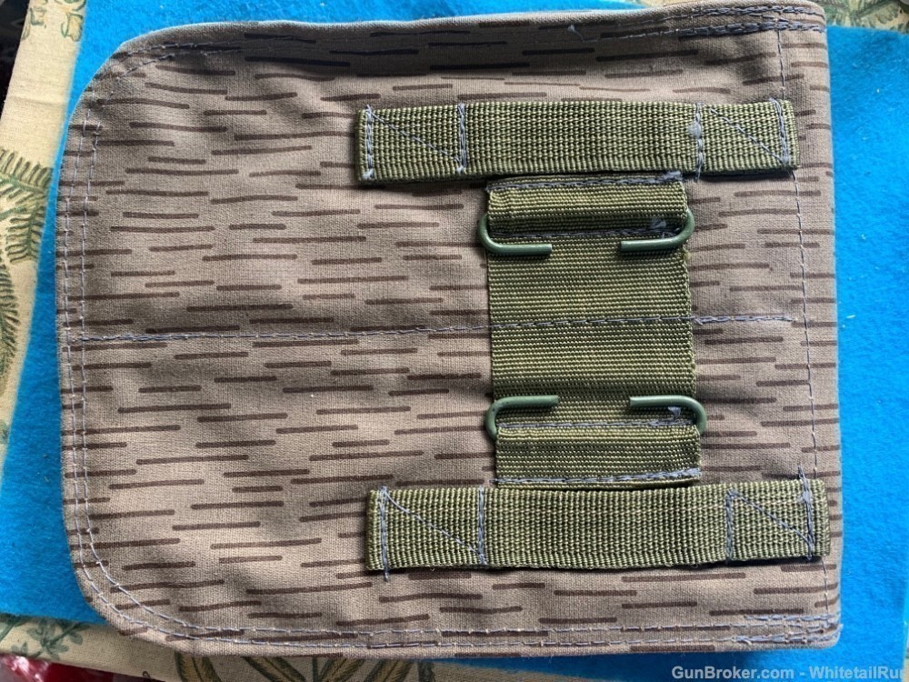 AK MILITARY MAGAZINE POUCH-HOLDS 4 MAGAZINES-USED-MILITARY MARKED-img-1