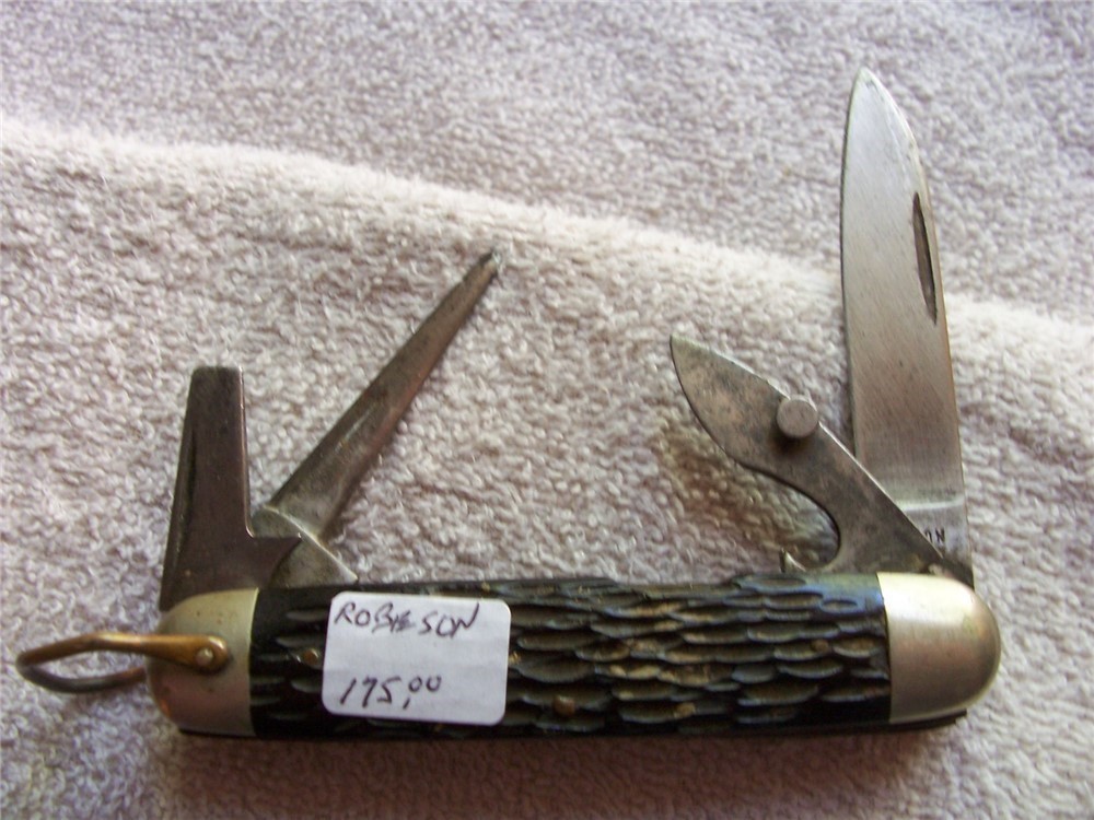 Robeson Officicial scout Knife--#642214--easy open--img-1