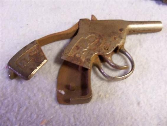 National Cap Pistol-All Cast Iron-1909-img-0
