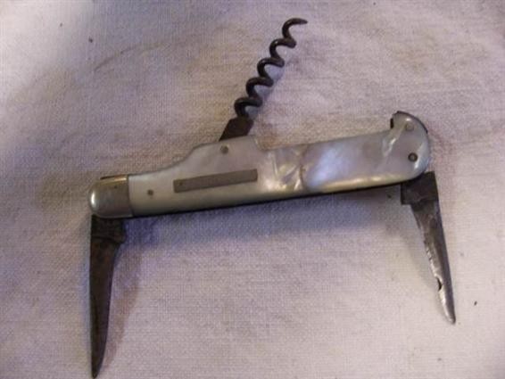Ulster Pocket Knife -Mother of Pearl Handles-img-1