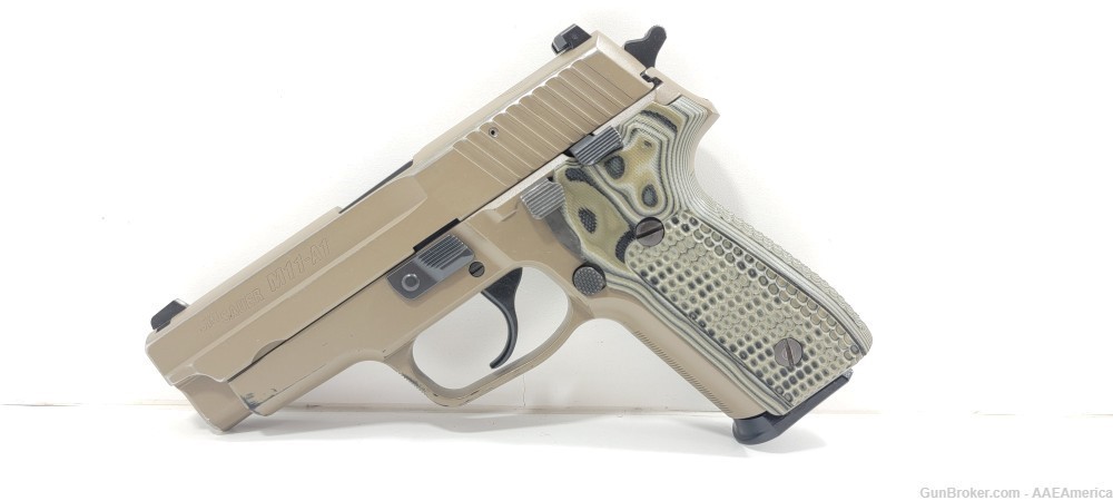 Sig Sauer P229 M11-A1 9MM 15+1 Factory FDE  3 Mags / Holsters / Extra Grips-img-1