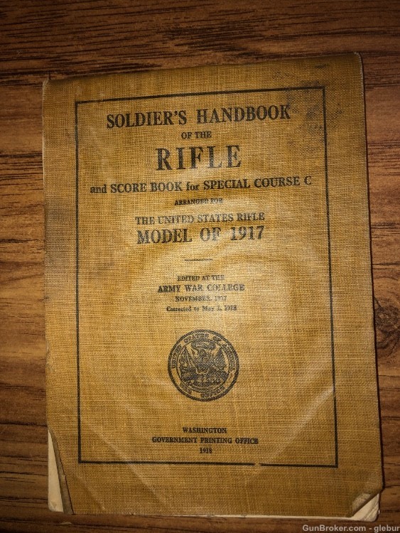 ORIGINAL UNITED STATES MILITARY WWI MODEL 1917 RIFLE MANUAL WITH SCORE BOOK-img-0