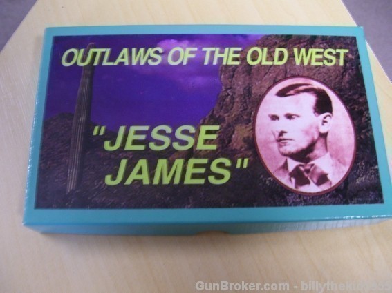 Jesse James Knife-img-0