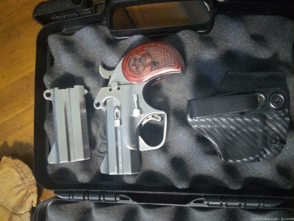 BOND ARMS 45/410 TEXAS DEFENDER, STAINLESS, WITH ADDITIONAL 9MM BARREL-img-0
