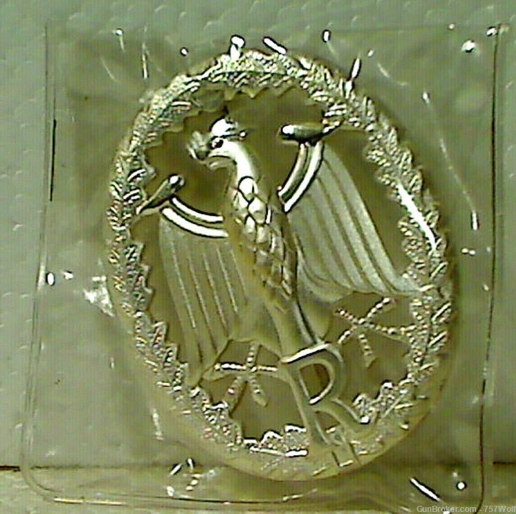 Silver German Armed Forces Proficiency Badge Army Reserve New In Package-img-0