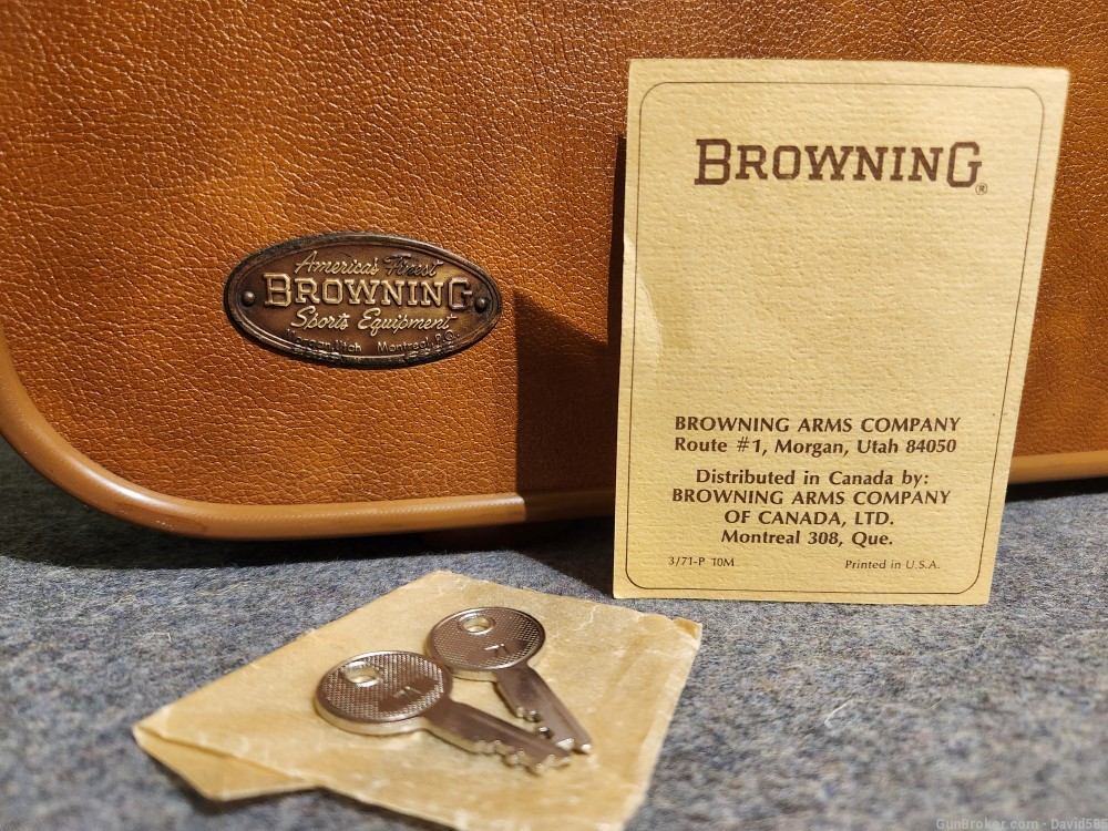 Excellent Vintage Browning Hard Rifle Case w/Keys and Original Paperwork -img-1