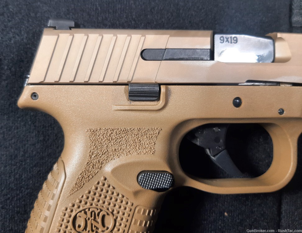 FN 509C / 509 Compact 9MM 15+1 12+1 w 2 mags NEW showcase demo-img-3