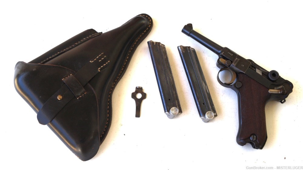 1915 DWM POLICE GERMAN LUGER RIG WITH 2 MATCHING # MAGAZINES-img-0