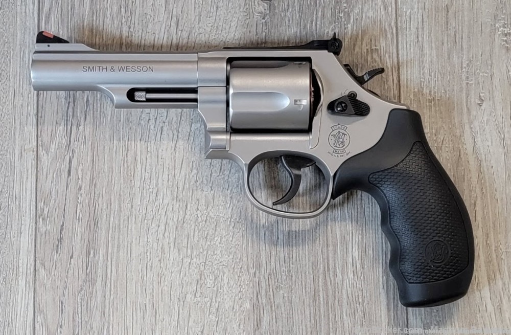Smith & Wesson Model 69 44 Mag 162069-img-3