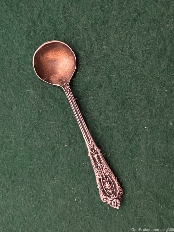 ANTIQUE STERLING SILVER 1910 SAILT SHAKER SPOONS / PIN-img-2