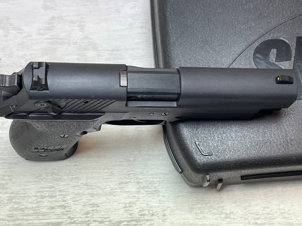 Sig Sauer Mosquito 22 LR As New H159-img-5