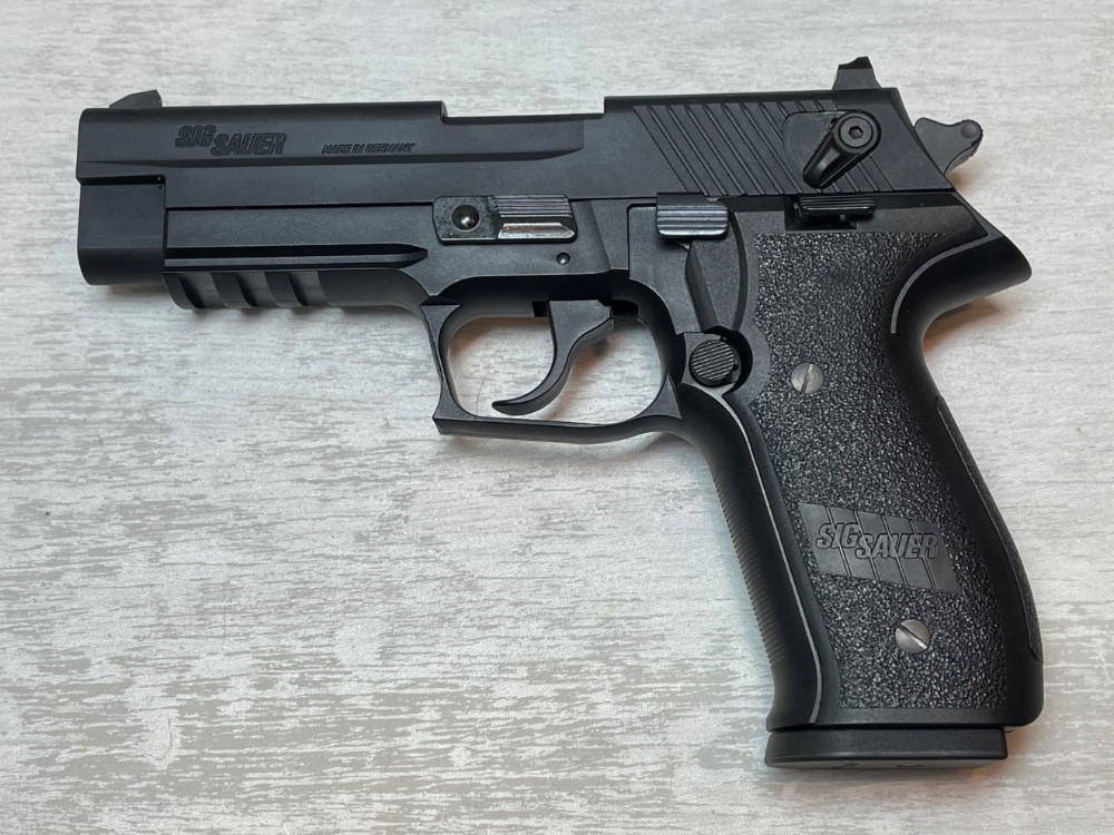 Sig Sauer Mosquito 22 LR As New H159-img-1