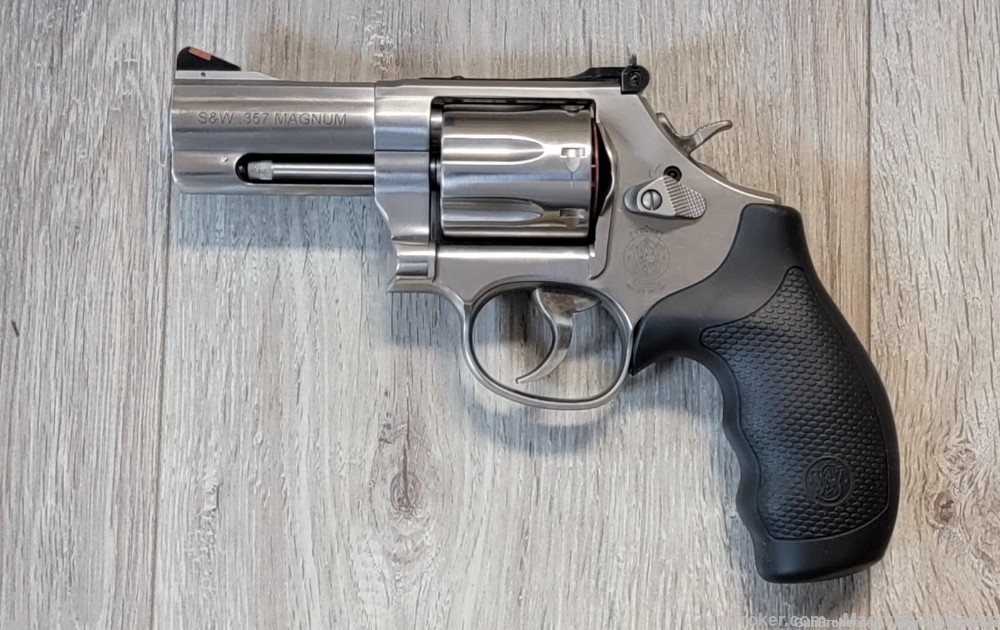 Smith & Wesson 686 Plus 357Mag-img-3