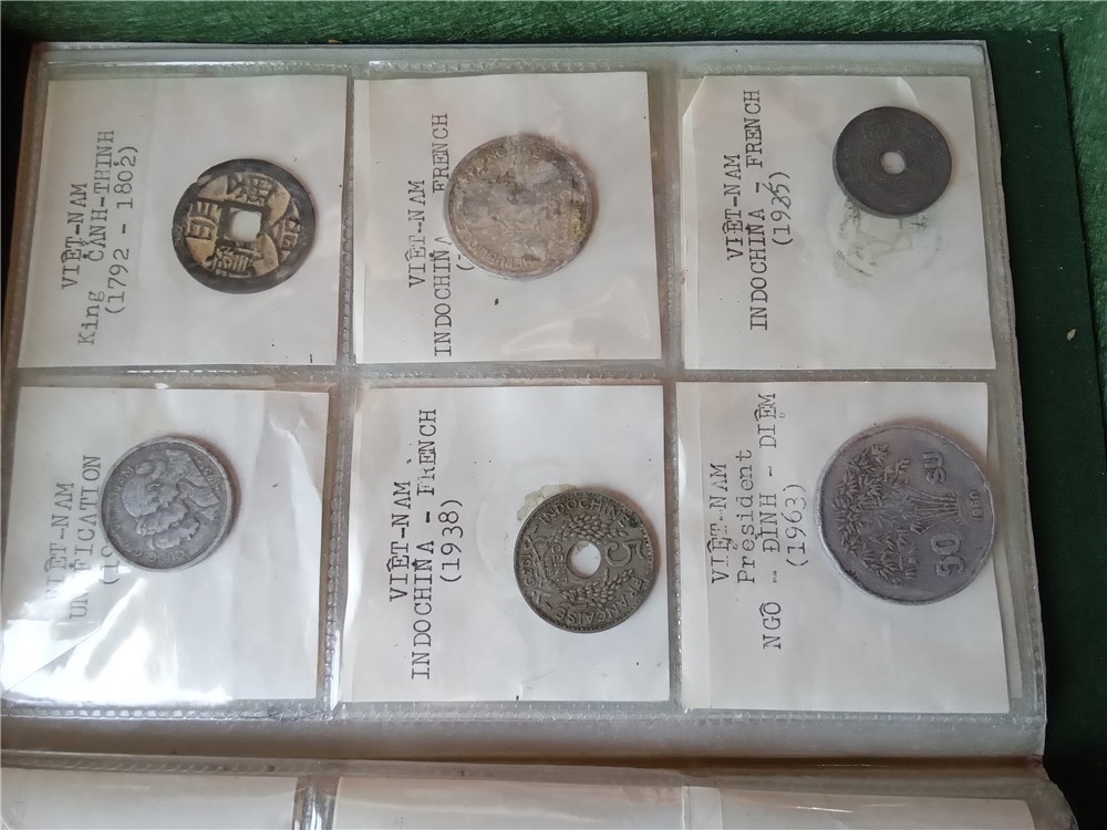 Vietnam Currency,compass, Prayer book, coin book, & Zenith 1968 lighter-img-10