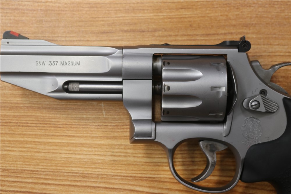 Smith & Wesson Model 627 Pro Series .357 Mag 4” Barrel-img-2