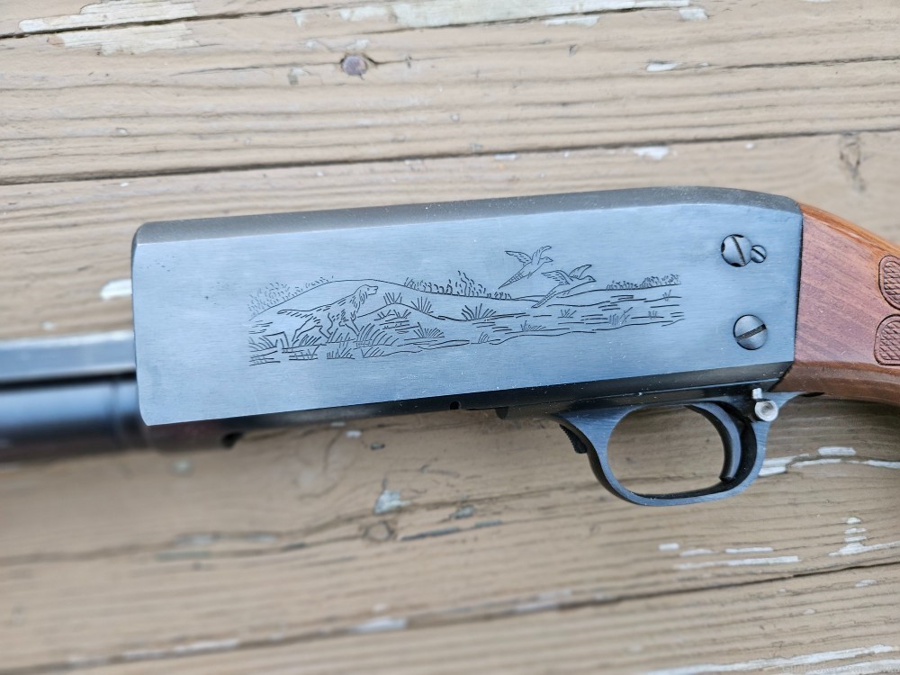 Ithaca 37 Magnum Featherlight Supreme 30" Vent Rib Like New in Original Box-img-7