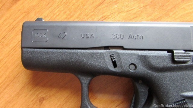 Glock 42 .380ACP 2 Mags Mint-img-5
