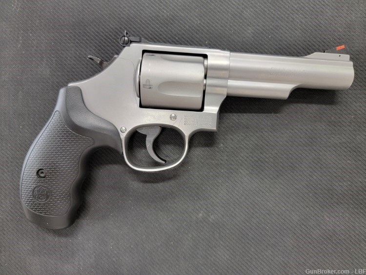 Smith & Wesson Model 69 Combat Magnum .44mag 4.25"BBL 5 shot -img-1