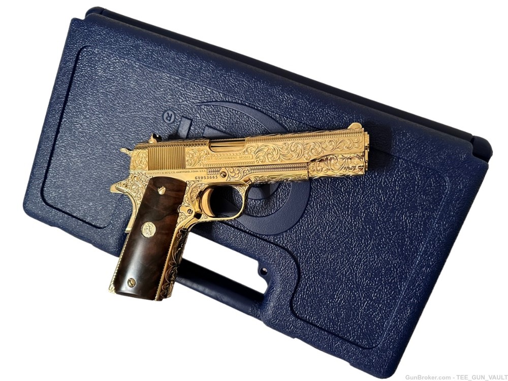 COLT CUSTOM 1911 GOVERNMENT .45 ACP FULLY ENGRAVED 24K PLATED WITH 2 GRIPS-img-4