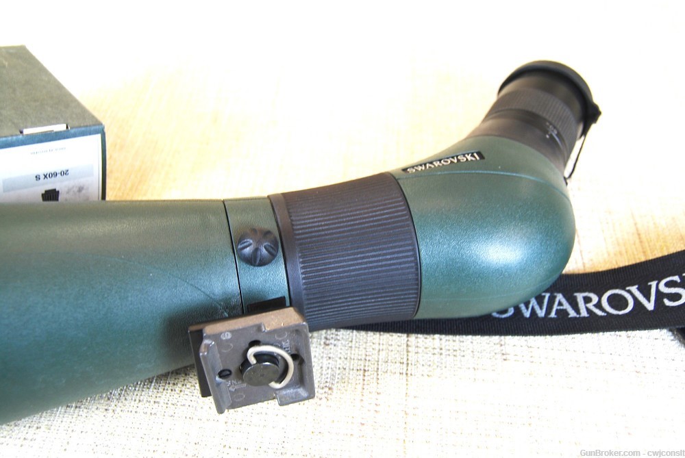 Sawrovski ATS 80 HD spotting scope with 20-60 S eyepiece +tripod-img-5