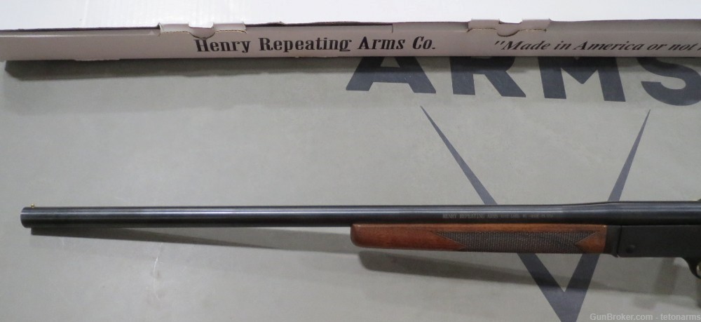 Henry H015-20 Single Shot Shotgun, 26-inch barrel with 'Mod' choke, used-img-7